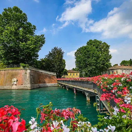 Villa Rossa Peschiera Peschiera del Garda